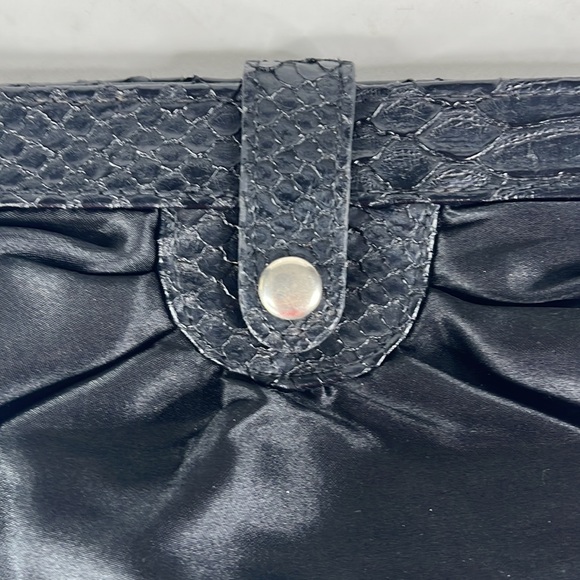 VINTAGE RED HERRING CLUTCH BAG - Picture 5 of 9